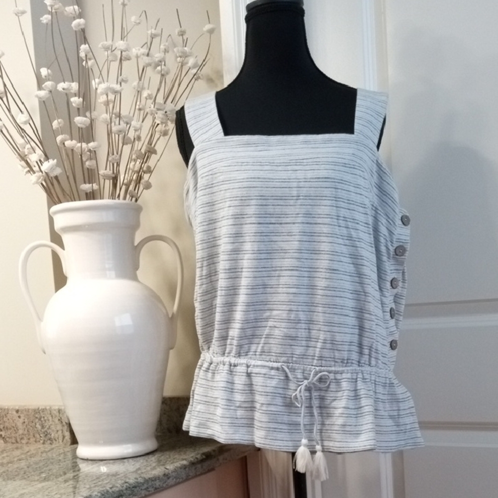 NWT Lucky Brand White and Blue Tie Front Peplum Tank Top. Size Large